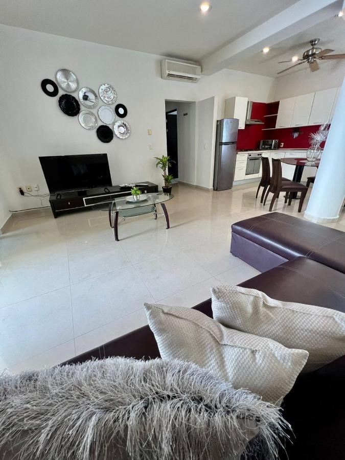 Espacioso Departamento A Unos Metros De Playa Mamitas Y De La Famosa 5ta Av Playa del Carmen